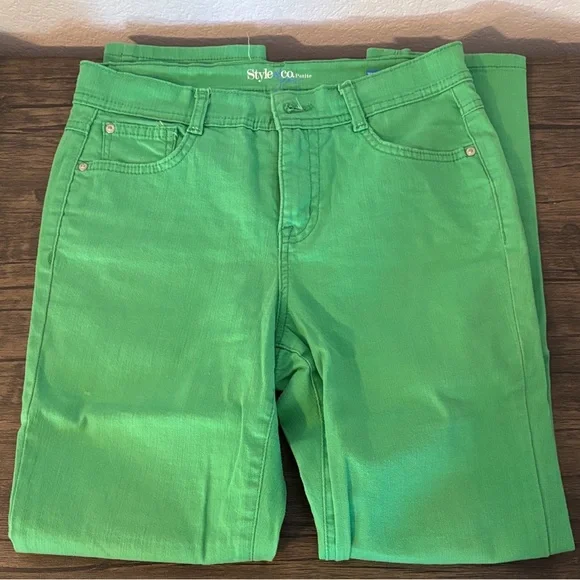 green jeans size 6 petite - Picture 1 of 3